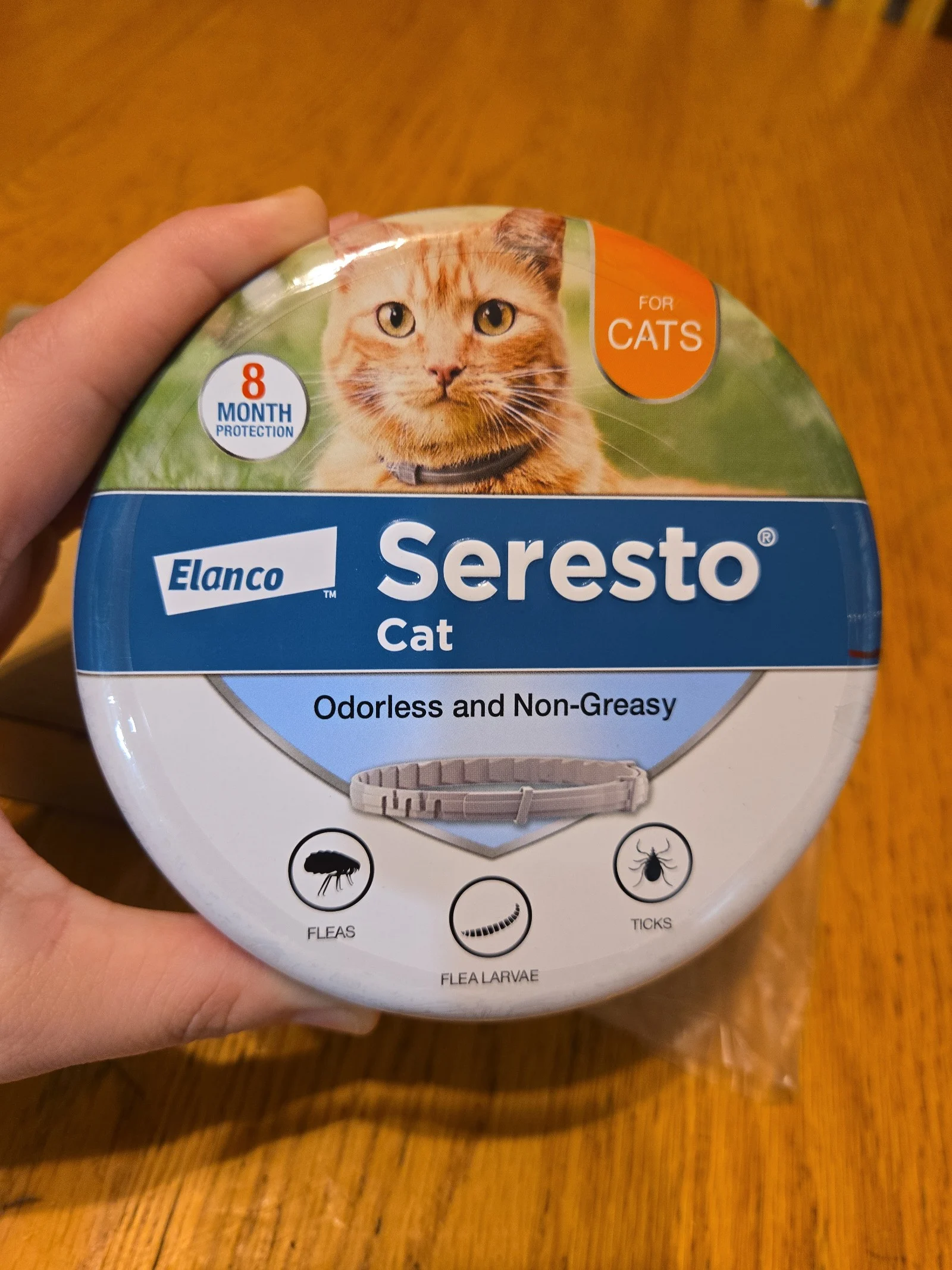 Seresto cat collar flea and tick prevention treatment for cats offering 8 months continuous protection with veterinarian-recommended formula